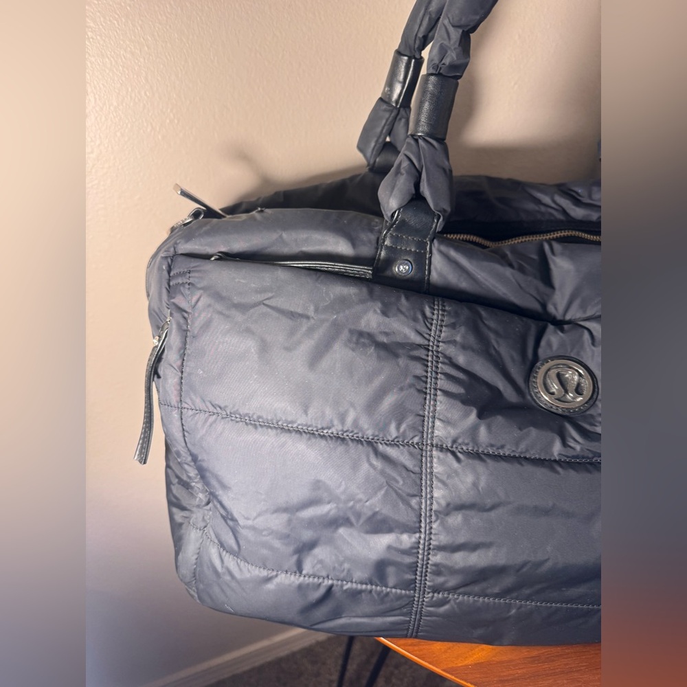 Lululemon Bon Voyage Duffel Bag - Picture 3 of 11